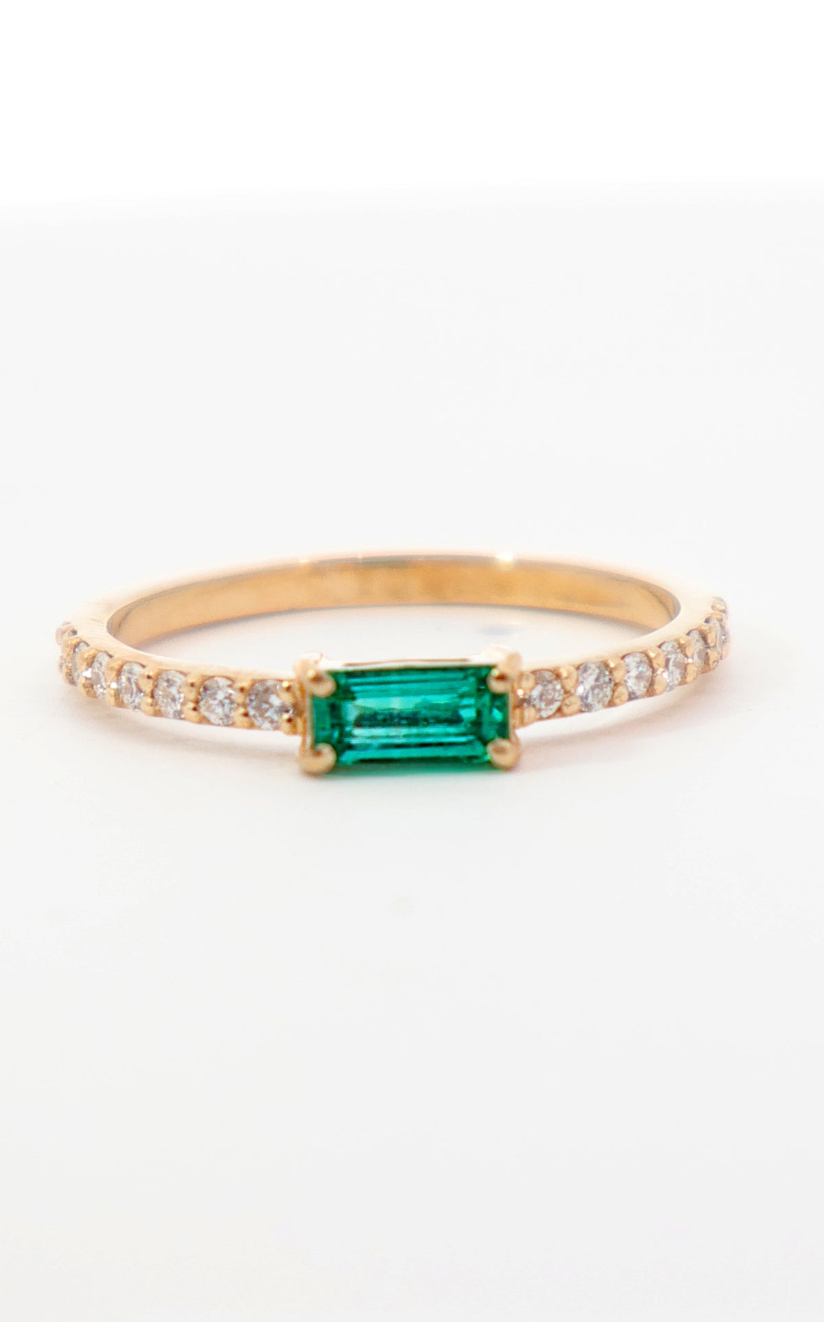 ANILLO ESMERALDA Y DIAMANTES 18K ORO AMARILLO IDEAL