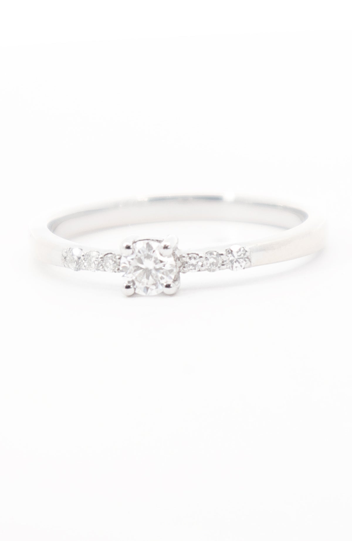 ANILLO DE COMPROMISO DIAMANTES ORO 18K