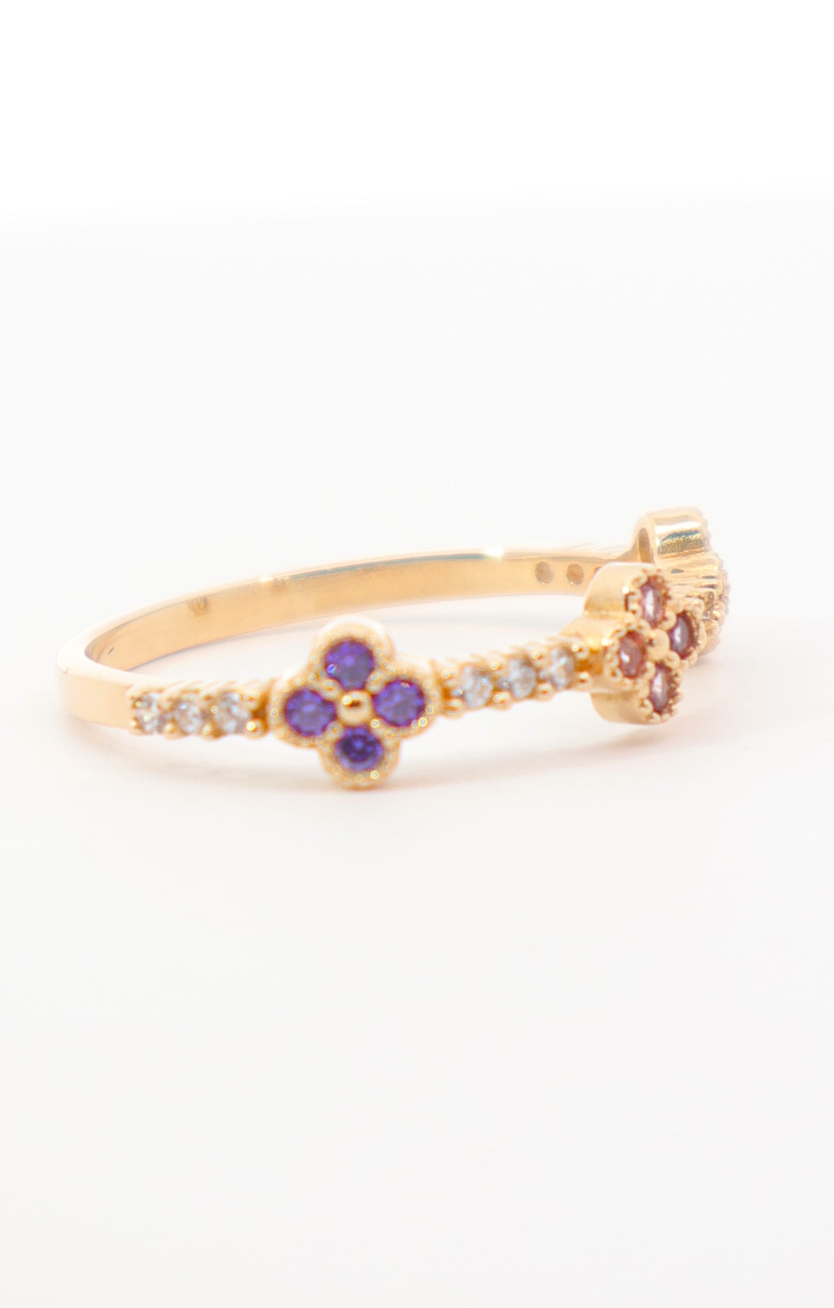 ANILLO ORO AMARILLO 18K 3 TREBOL COLOR