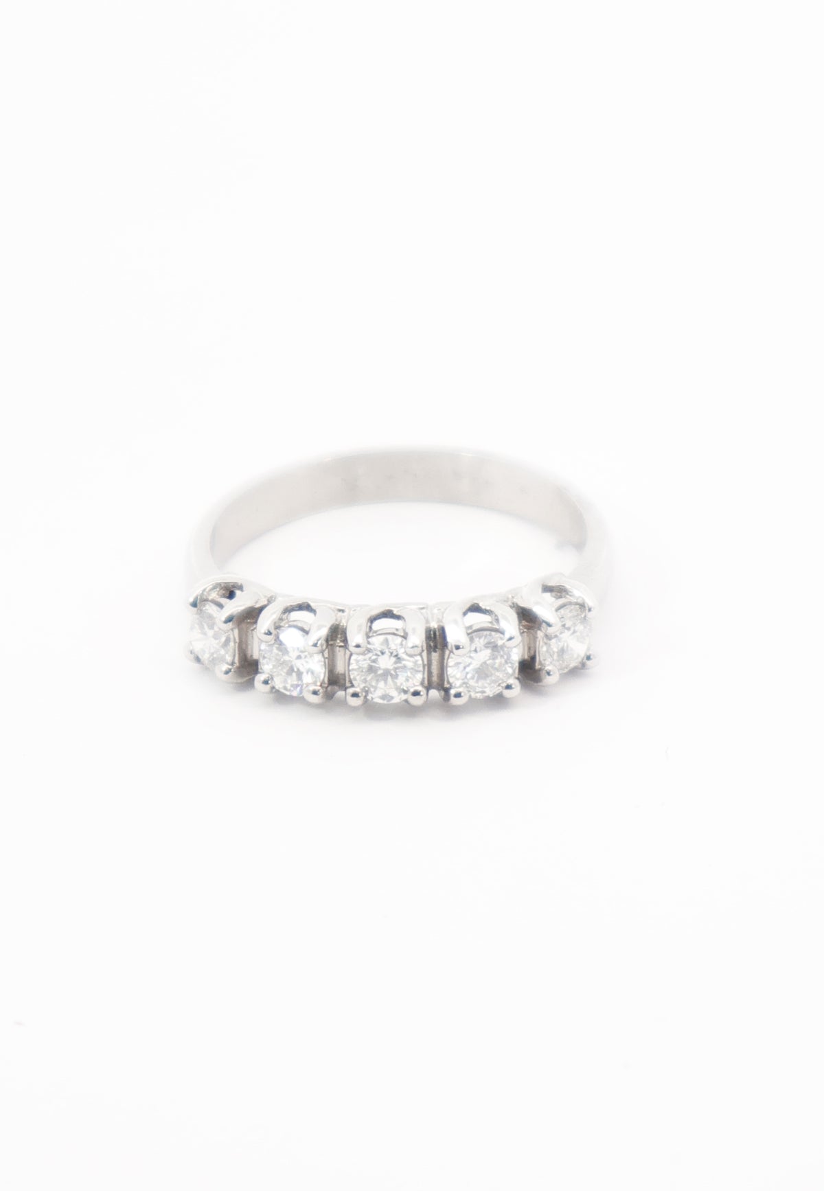ANILLO ORO BLANCO DIAMANTES TIPO CHURUMBELLA