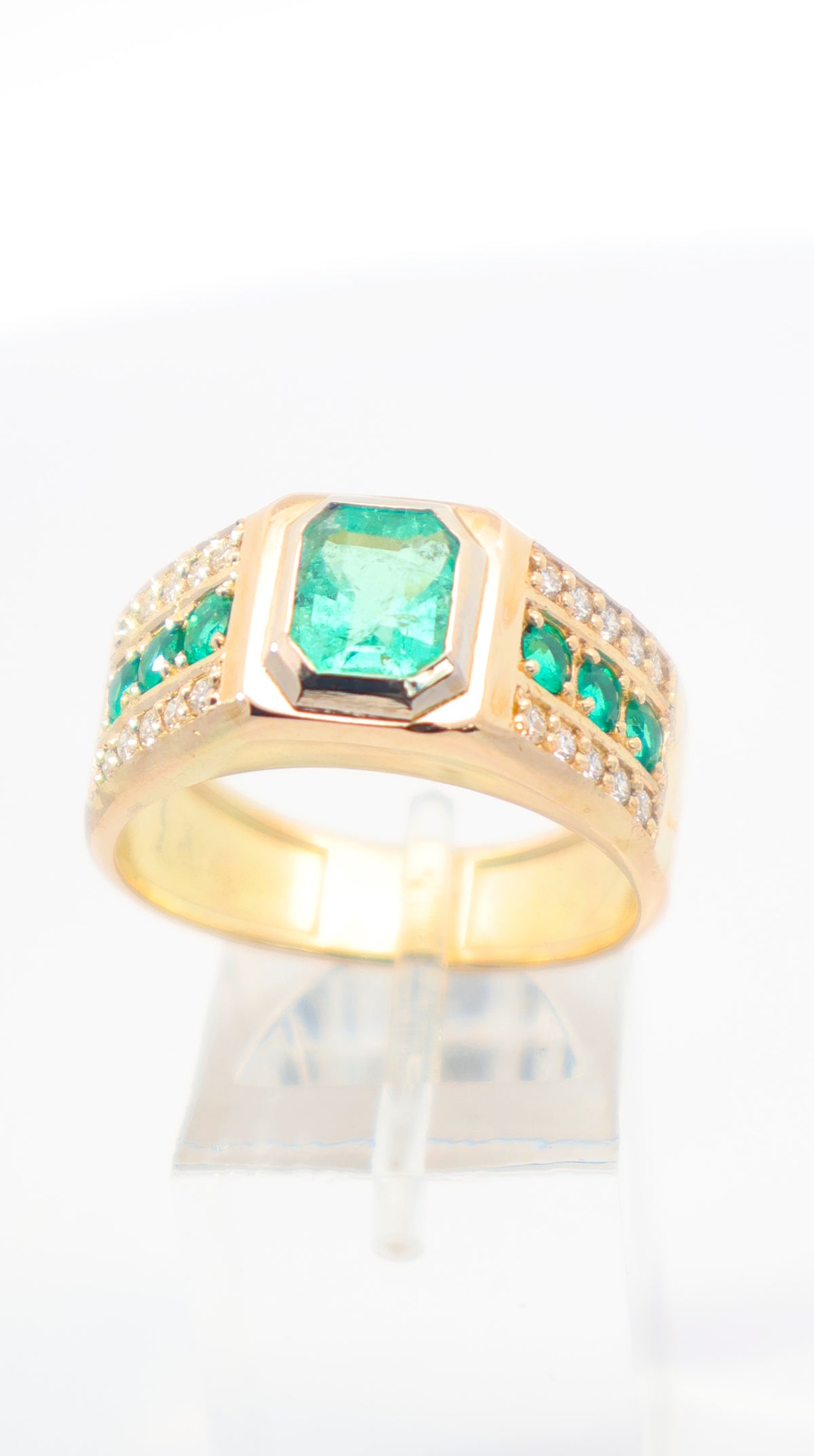 ANILLO UNICO ORO 18K ESMERALDAS NATURALES Y DIAMANTES