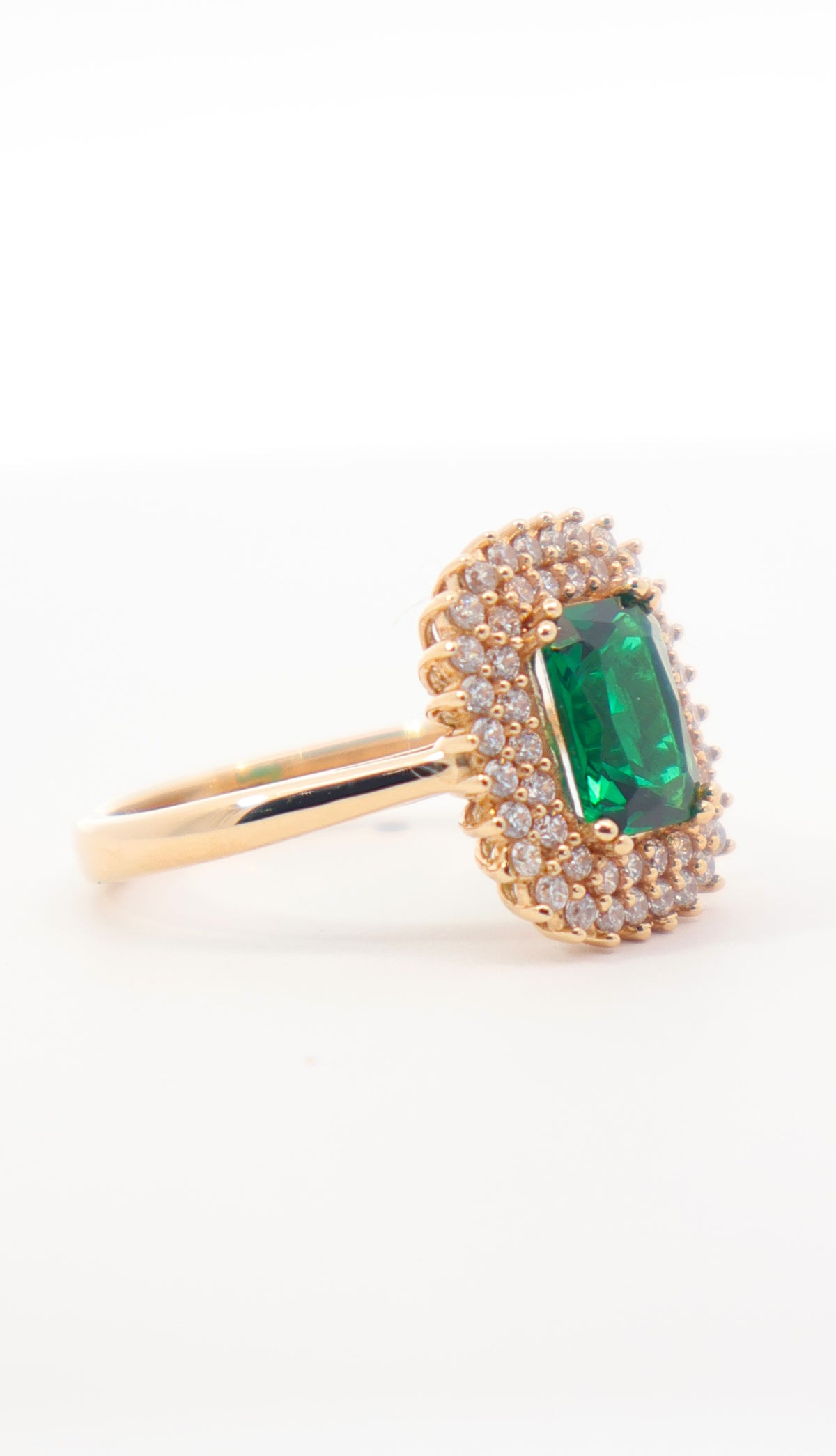 ANILLO 18K ORO AMARILLO 3 HALO VERDE