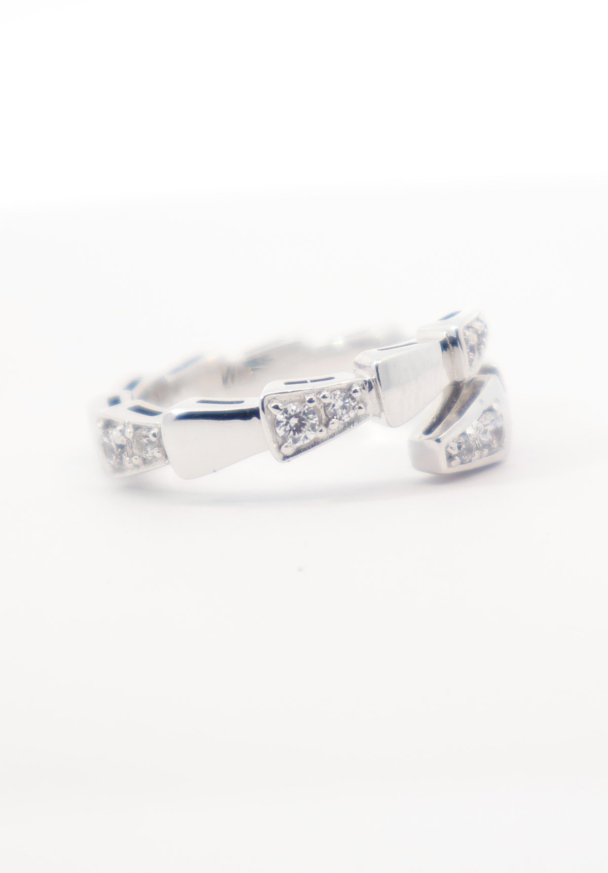ANILLO SERPENTI ORO BLANCO 18K